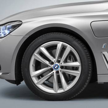 BMW 740e iPerformance - Detail: Radkasten