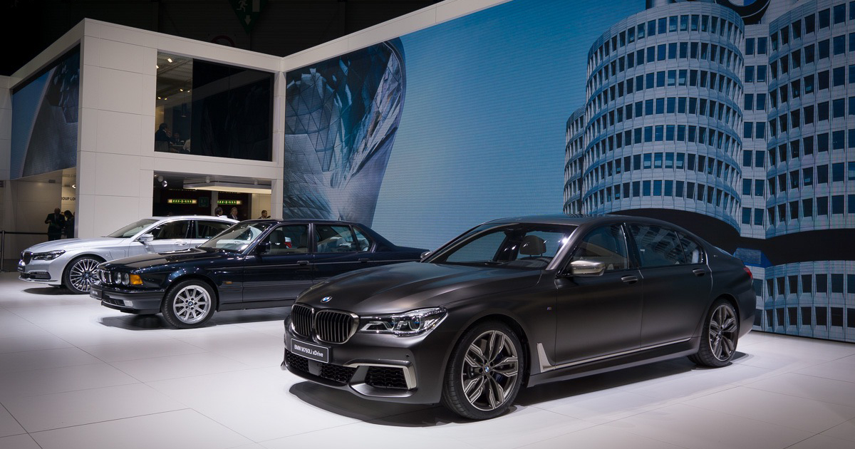 BMW auf dem Auto Salon Genf 2016 - Erste Eindrücke - BMW i8 Protonic Red Edition