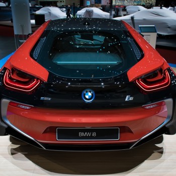 BMW i8 Protonic Red Edition - Live in Genf - Premiere 2016 Auto Show - Heck