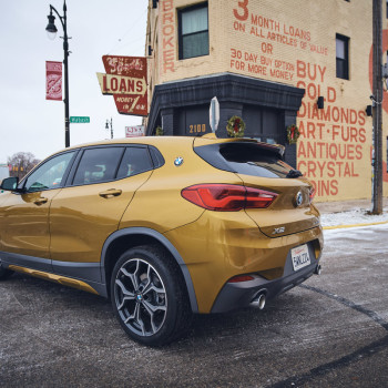 Der BMW X2 in Detroit - Gold Cash Gold